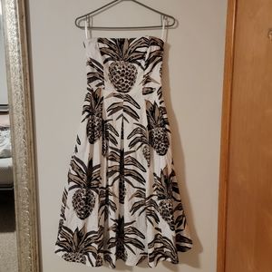 Eva Mendes Strapless Pineapple Dress!